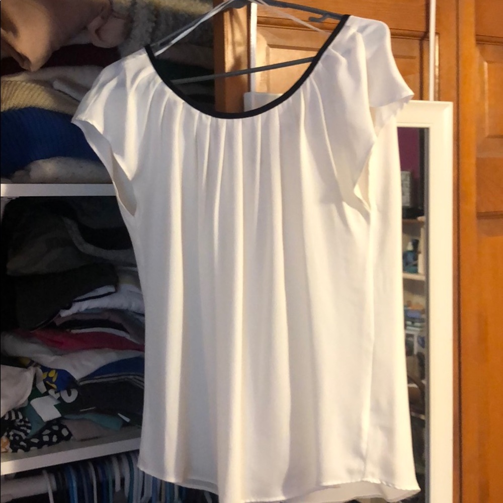 White short sleeve blouse